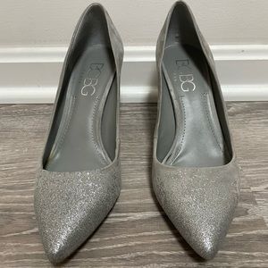 Gently used suede hills, 3 1/5 inches.
